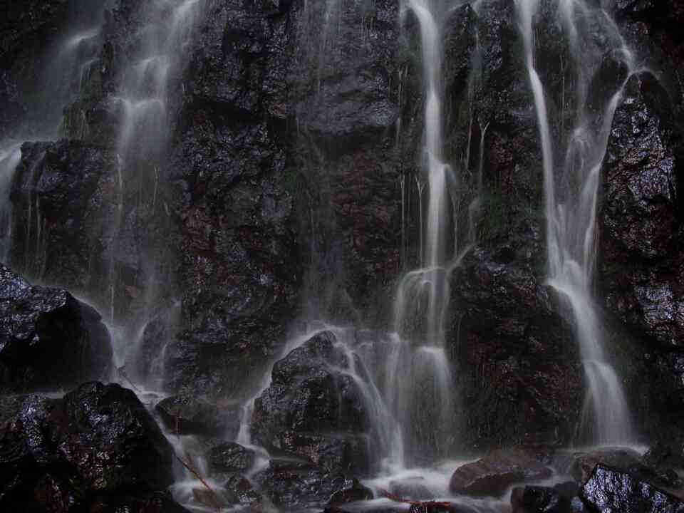 Furiforu waterfall Skalce winter photo by Petra Kaps